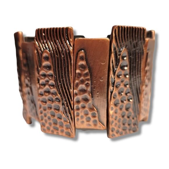 Textured Copper colored metal stretch bracelet - Picture 1 of 5